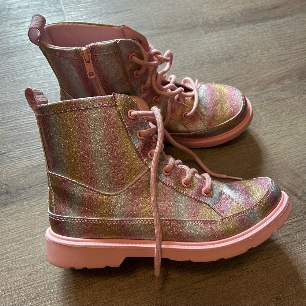 UGG Robley Glitter Girls Boots Size 6 EUC